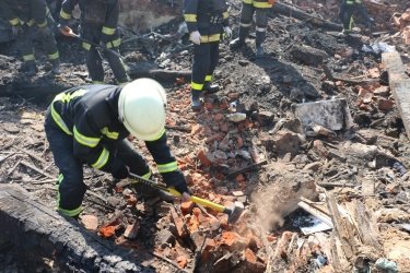 Фото 5 — Число погибших в результате российского удара по общежитию в Харькове возросло до 12
