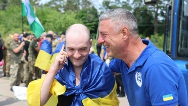 Фото 9 — Четвертий обмін за тиждень: Україна повернула додому військовополонених (ФОТО)