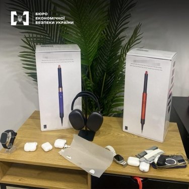 Фото 13 — Троє "чарівників" з Одеси "перетворювали" контрафакт на продукцію Apple: які вироки отримали (ФОТО)
