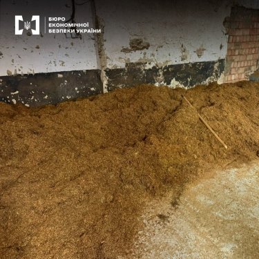 Фото 2 — Более 50 тыс. сигарет в сутки: в Черновицкой области разоблачено подпольное производство