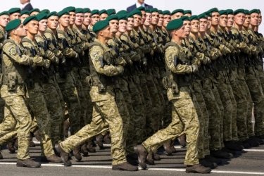 Фото 6 — Как прошел военный парад ко Дню Независимости Украины в Киеве (ФОТОРЕПОРТАЖ)