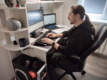 Фото 13 — Працював на кількох роботах і одночасно навчався: як медику швидкої допомоги вдалося стати айтішником