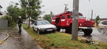 Фото 3 — В Бердянске во время сильнейшего ливня током убило двух мужчин (ДОПОЛНЕНО, ФОТО)