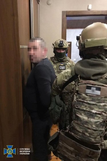 Фото 3 — СБУ задержала в Харькове банду "черных риелторов", которой помогал полицейский: все подробности (ФОТО, ВИДЕО)