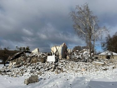 Фото 2 — В Купянске в результате ракетных обстрелов поврежден многоэтажный дом