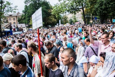 Фото 22 — "Мы сюда приехали мира просить" — как в Киеве прошел Крестный ход УПЦ МП (фото)