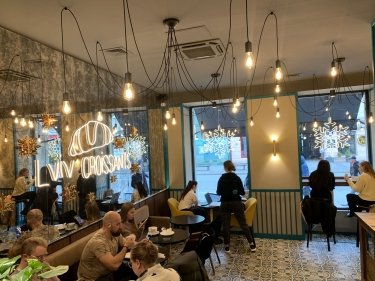 Фото 14 — "Нас интересует весь мир": европейский опыт сети Lviv Croissants, дважды открывавшейся в Польше