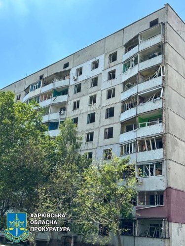 Фото 6 — Оккупанты ударили по городу в Харьковской области: пострадали более 30 человек, среди них есть дети