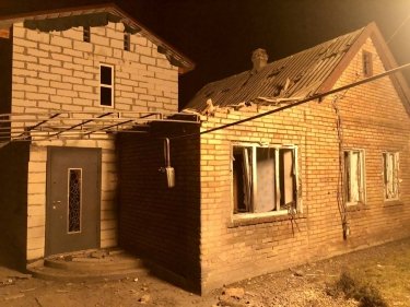 Фото 2 — Оккупанты выпустили по Днепропетровщине полсотни снарядов: повреждены дома, газопровод, линии электропередач