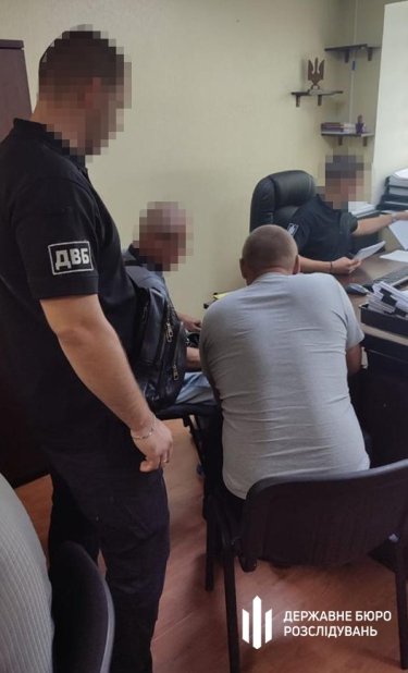 Фото 6 — В Харьковской области поймали полицейского, несколько месяцев обворовывавшего с подельниками агропредприятие (ФОТО)