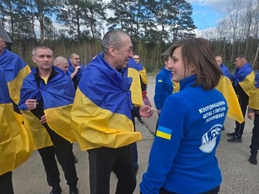Фото 7 — Из плена РФ возвращаются 193 украинца – состоялся очередной обмен