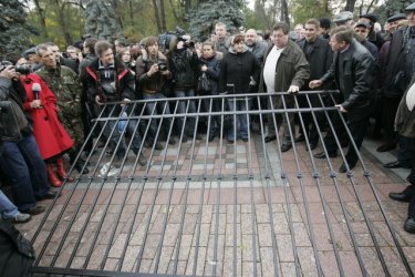 Фото 9 — Итоги дня: Как "чернобыльцы" сорвали попытку Партии регионов отменить льготы миллионов украинцев