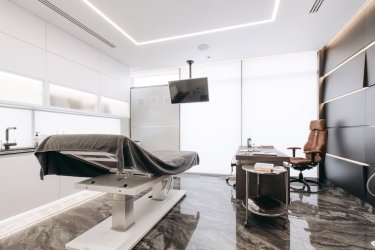 Фото 3 — "Без следов войны": как в клинике TRYFONOVA MD помогают украинцам избавиться от последствий военных действий в Украине