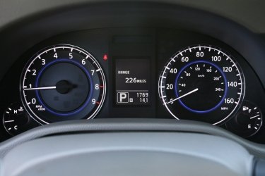 Фото 25 — Infiniti G25: классика в стиле hi-tech