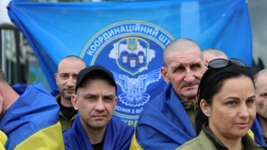 Фото 17 — Відбувся обмін полоненими: більшість воїнів були у полоні з 2022 року (ФОТО)