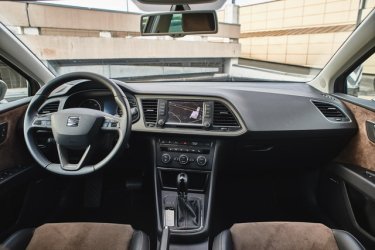 Фото 3 — Тест-драйв Seat Leon X-perience: скромная внешность, яркий характер