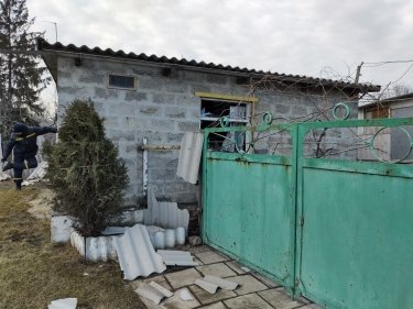 Фото 6 — В Бахмуте из-за обстрелов погибли еще двое жителей: в ОВА рассказали о последних разрушениях в Донецкой области