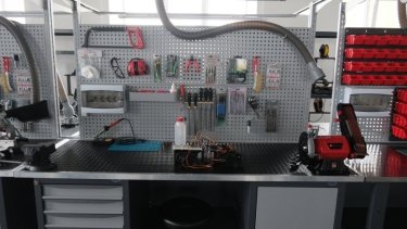 Фото 2 — Лабораторія конструювання та робототехніки Ajax Systems запрацювала в Київському політехнічному інституті