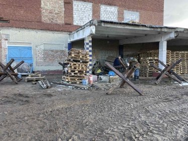 Фото 4 — Циркулем измеряли расстояние от завода до позиций врага: история "Sem Ecopack" с начала большой войны в Украине