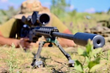 Фото 2 — До експлуатації у ЗСУ за час війни допустили близько 20 зразків гвинтівок, третина - українського виробництва