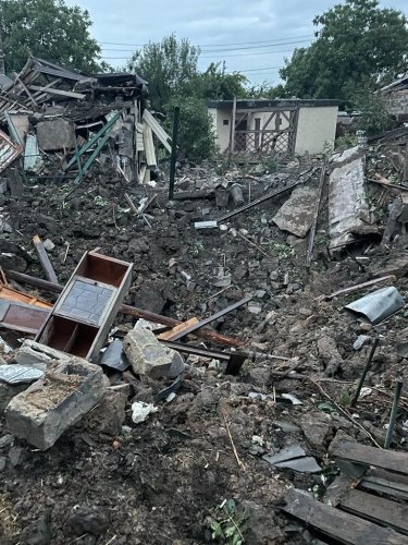 Фото 5 — РФ ночью атаковала ракетами жилые дома и гражданскую инфраструктуру в Донецкой области