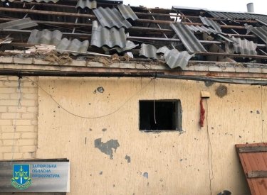 Фото 3 — Оккупанты обстреляли село возле Орехова: люди погибли в собственном дворе (ФОТО)