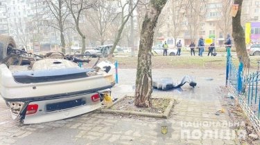 Фото 2 — В Запорожье BMW разорвало пополам, есть погибший (ФОТО, ВИДЕО)