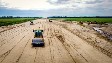 Фото 7 — Після п’яти років простою: в Україні відновили дорожній проєкт за понад 10 млрд грн