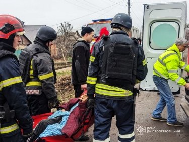 Фото 8 — Росіяни вдарили по Кривому Рогу балістикою: чотири людини загинуло
