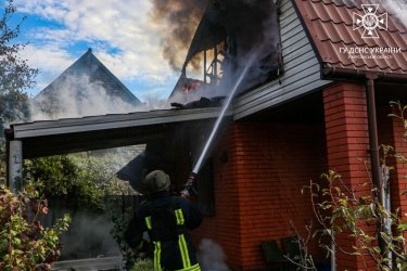 Фото 5 — Российские обстрелы 19 октября: в Херсоне и Бериславе есть раненые, в Волчанске уничтожен еще один дом (ФОТО)