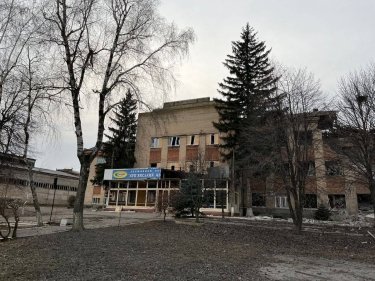 Фото 3 — В Купянске в результате российского обстрела разрушен колледж (ФОТО)