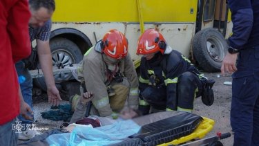 Фото 5 — РФ атаковала американский завод по производству электроники в Мукачево, 15 раненых