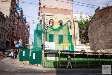 Фото 5 — Реконструкция по-киевски: власти сносят старый дом и уже продают квартиры в будущем новострое
