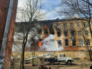 Фото 2 — Через пожежу в НДІ Міноборони РФ у Твері загинуло 5 людей