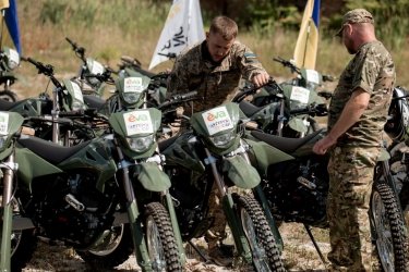 Фото 5 — 119 мотоциклів для ЗСУ: до Дня Незалежності здійснили найбільшу передачу мототехніки військовим