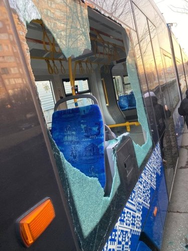 Фото 21 — Атака дронов на центр Киева: из-за разрушения дома на Банковой есть погибшая, загорелся и корпус НБУ (ФОТО)