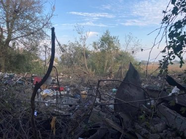 Фото 3 — Враг ударил управляемыми авиабомбами по Харьковщине: разрушено здание детсада