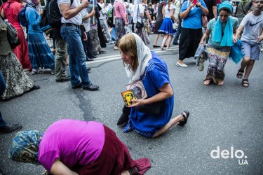 Фото 61 — "Мы сюда приехали мира просить" — как в Киеве прошел Крестный ход УПЦ МП (фото)