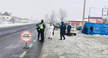 Фото 4 — На Прикарпатье ужесточили карантин по Covid-19, полиция установила 16 постов на дорогах