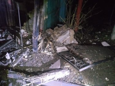 Фото 17 — Новогодние обстрелы: В Херсоне пострадала детская больница, в Никополе повреждено до 20 зданий (ФОТО)