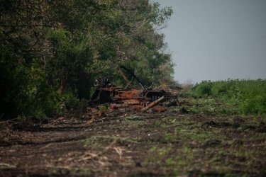Фото 2 — ВСУ отбивают попытки россиян захватить Северск со стороны Лисичанска, - глава Луганской ОВА