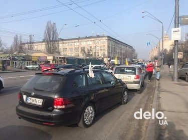 Фото 2 — "Мы хотим легализации": в Киеве таксисты-частники устроили автопробег за свои права (ФОТО)