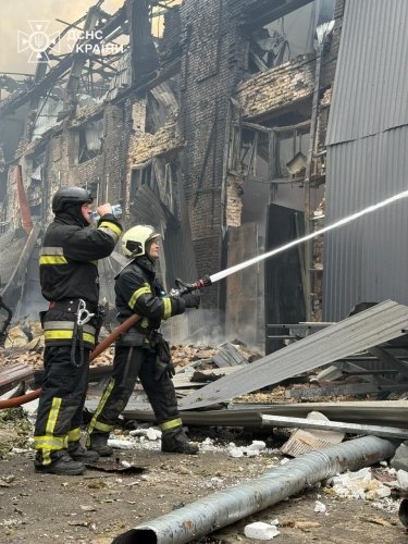 Фото 8 — Атака на Киев: есть попадания в жилые дома, 14 погибших и более 100 пострадавших (ФОТО)