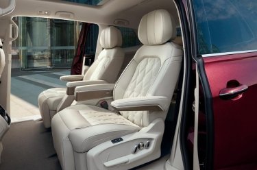 Фото 4 — Volkswagen презентовал огромный семиместный минивэн (ФОТО)