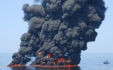 Фото 3 — Названы причины аварии на нефтяной вышке BP в Мексиканском заливе
