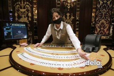 Фото 3 — Тысяча долларов за вход и никаких шлепанцев: в Киеве начали работу премиум-казино (ФОТО)