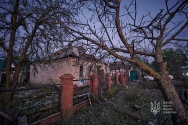 Фото 2 — Російські військові обстріляли ракетами приватні будинки на Донеччині, — ОВА