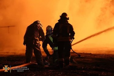 Фото 5 — Военные РФ уничтожили в Днепропетровской области нефтебазу и обстреляли завод (ФОТО, ВИДЕО)