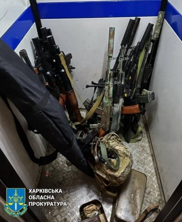 Фото 2 — В Харькове поймали банду разбойников, устроившую ограбление под видом СБУ: у них нашли арсенал оружия