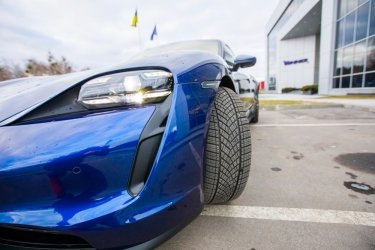 Фото 6 — Всего 100 авто в Украине. Porsche Taycan — электрический "жеребец" со спортивным нравом